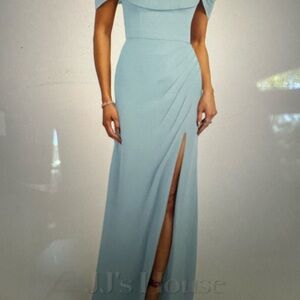 Elegant Blue Evening Gown